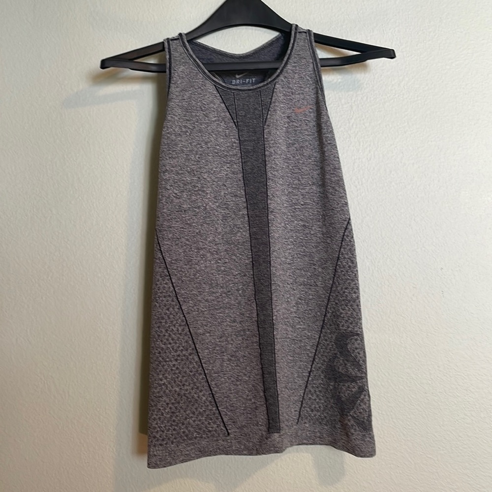 Nike grey stretch workout tank